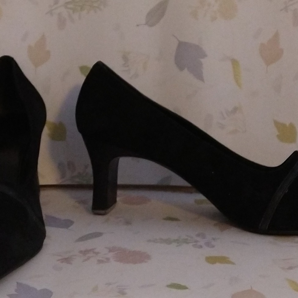 Women's shoes